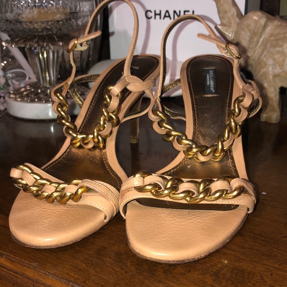 AUTH DOLCE & GABBANA Pebbled Leather Gold Chain Couture Heels - Picture 5 of 12